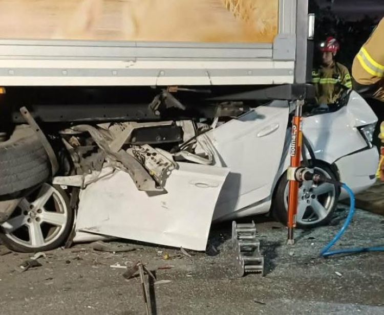 Śmiertelny wypadek na trasie Wyszków - Pułtusk. Nie żyje 20-letni kierowca